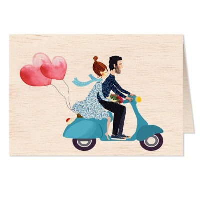 Ξύλινη Ευχετήρια Κάρτα Couple With Blue Scooter